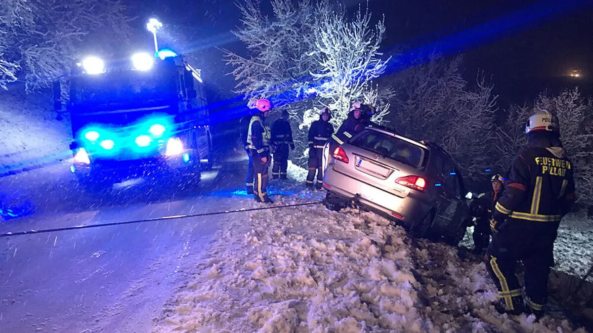 In Prätis bei Pöllau kam ein Auto von der Straße ab
