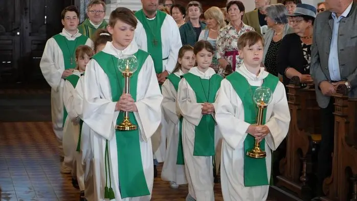 Mit einem Gottesdienst in der Stadtpfarrkirche St. Nikolaus feierte der Verein „Steirische Sänger- und Musikantentreffen“ (SUMT) sein 35-jähriges Bestehen. 
