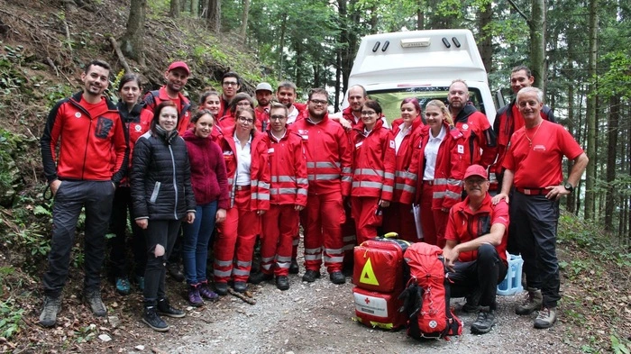 Die Bergrettung Fladnitz/Teichalm und das Rote Kreuz Passail übten gemeinsam für den Ernstfall - im unwegsamen Gelände in Nechnitz (Gemeinde Fladnitz/Teichalm).