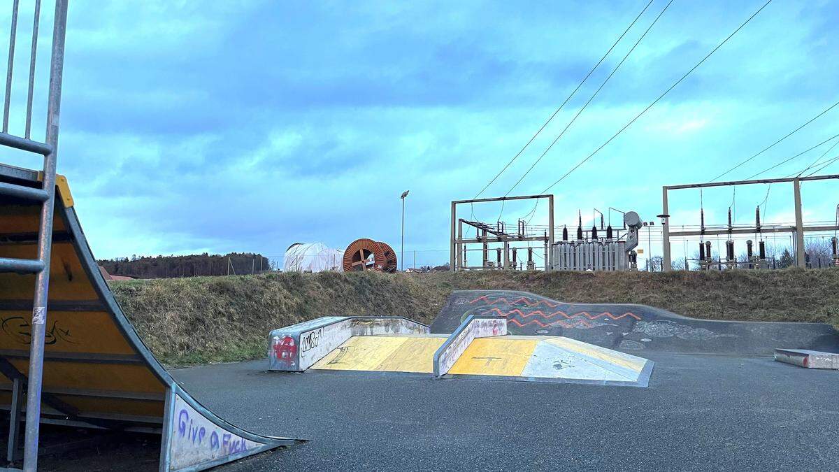 Schon in die Jahre gekommen ist der Skaterpark gegenüber der Jet Tankstelle