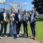 Bürgermeister Gernot Jetz, Nadja Büchler (Geschäftsführerin Bewegungsland), die Abgeordneten Thomas Maier und Bruno Aschenbrenner, Regionalmanagement-Geschäftsführer Günter Leitner