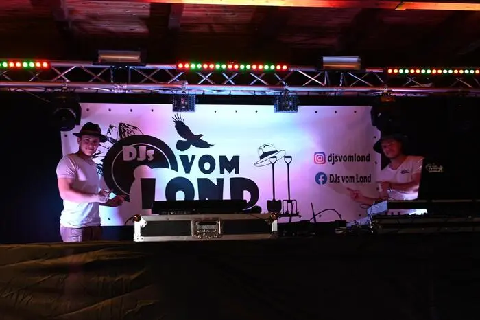 Das bunt gemischte Musikprogramm von den „DJs vom Lond“ sorgte für beste Stimmung. 