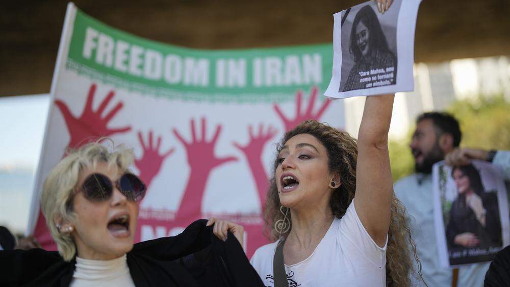 Auch in Brasilien protestieren Iranerinnen