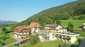 Die Pension Neuhof am Ossiacher See wird vergrößert