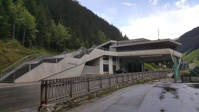 Universität im Dorf im Haus Valgrata