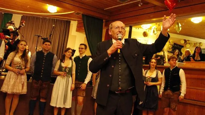 Zum Ausklang der Faschingszeit lud der Marktverschönerungs- und Fremdenverkehrsverein Ilz mit Festobmann Johann Prenner zum traditionellen Gemeindeball in das Kulturhaus.
