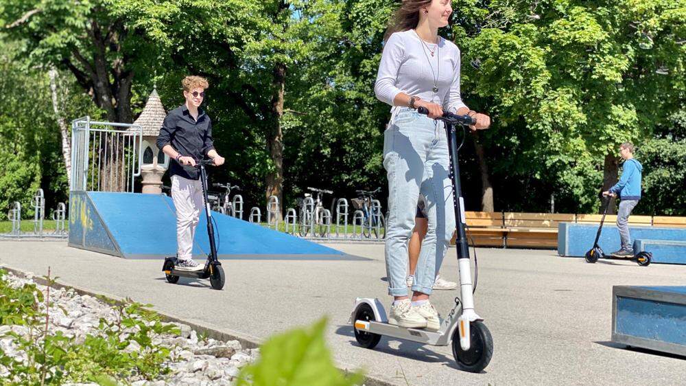In Juni gehen zehn Osttiroler Jugendliche auf Entdeckungsreise mit E-Scooter, E-Bike und Flugs
