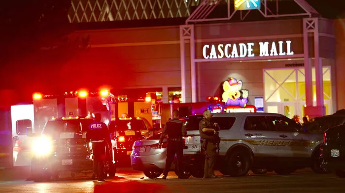 Ein Mann hat in einem Einkaufszentrum in den USA vier Frauen erschossen.