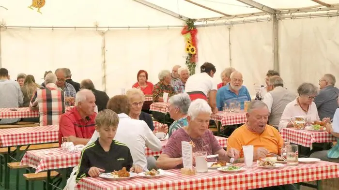 Von heute Freitag bis Sonntag steht die Region Längsee/Hochosterwitz ganz im Zeichen des 30. Bauernbackhendl-Festes.