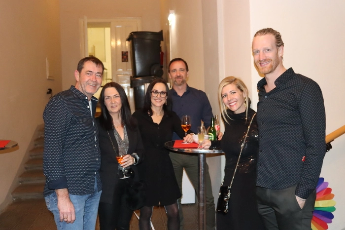 Das Premierenpublikum hatte an diesem Abend im Konvikt St. Paul wieder viel zu lachen.