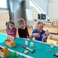 Im Holz-Zirkus konnten die Kinder selbst basteln und werkeln