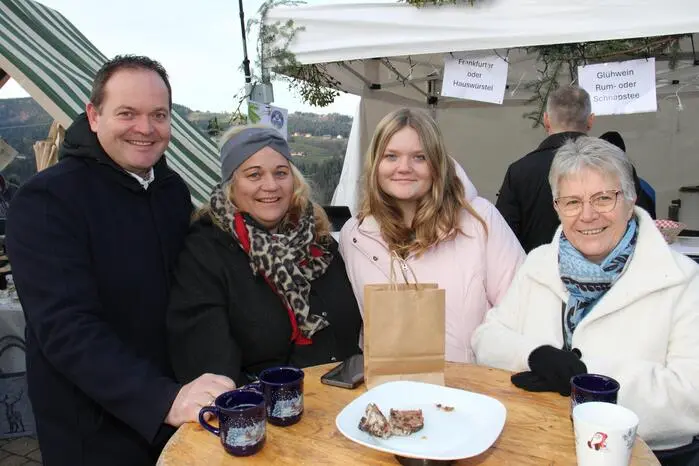 Viel Spaß mit den Fotos vom Christkindlmarkt beim Buschenschank Zach
