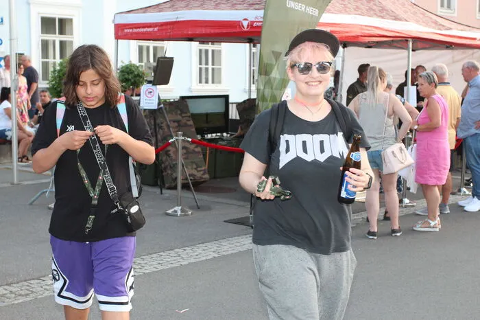 Klicken Sie sich durch die besten Fotos der Langen Nacht des Einkaufs und Genusses in Feldbach!