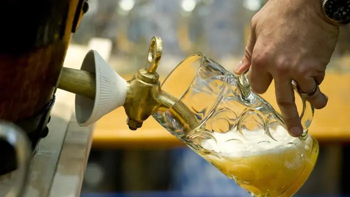 Das Oktoberfest findet heuer vom 19. September bis 4. Oktober 2026 statt - das Bier wird teurer, wie jedes Jahr