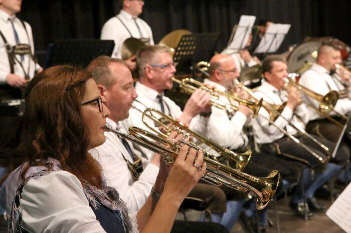 Am Wochenende lud der Klangkörper zum traditionellen Frühlingskonzert in die Blumenhalle der Herzogstadt. 