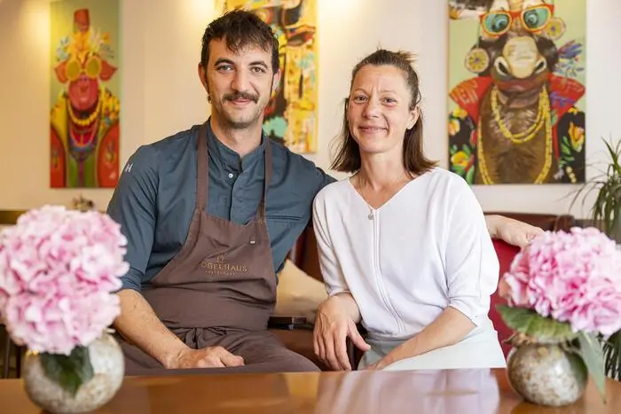 Im Herzen von Klagenfurt empfängt das Gastronomen-Paar Stefanie Falkenberg und Fabian Kautz im charmanten kleinen Restaurant seine Gäste.