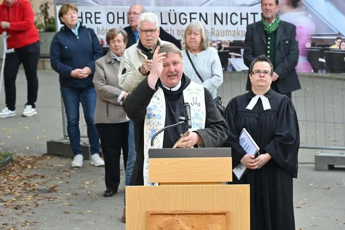 Im Anschluss an die Segnung durch Pater Egon Homan und Pfarrerin Julia Moffat lud die Ortsmusikkapelle Mautern zum Tag der offenen Tür in ihr neues „Musiheim“.