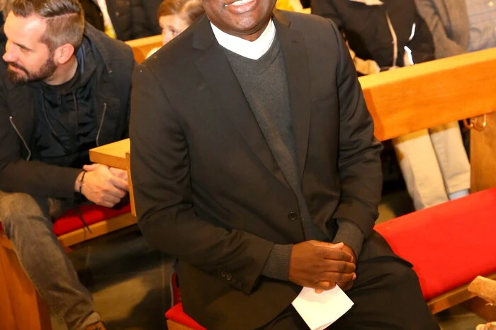 Pfarrprovisor Sergius Duru (Foto) lud zum Benefizkonzert zugunsten des „St. Mary´s Kinderkrankenhauses“ in Nigeria in das Gotteshaus.