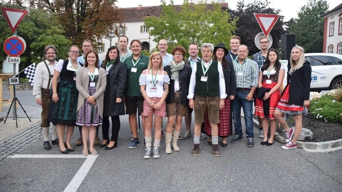 48 Autos der Baujahre 1956 bis 1993 nahmen am Samstag die 135 Kilometer lange Strecke der „1. Weizer Oldtimer Genusstour“ in Angriff.