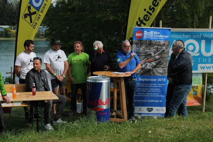Hans Köstner, einer der Hauptinitiatoren, betont: „Mein Ziel ist es vor allem Aufmerksamkeit auf eine Randsportart zu lenken!“  Bei allen Organisatoren des Rennens, unter anderem Margit Berger und Matti Pripfl von „Alpine Freizeitgestaltung“ und Simon und Christoph Honc, ist die Leidenschaft für die Mur und den Wassersport deutlich spürbar.