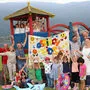 Ossiach feiert und alle machen mit. Organisatoren und Kinder aus dem Kindergarten