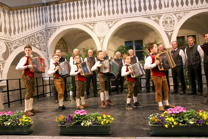 ... sowie die Ebenthaler Junioren der Musikschule Katolnig.