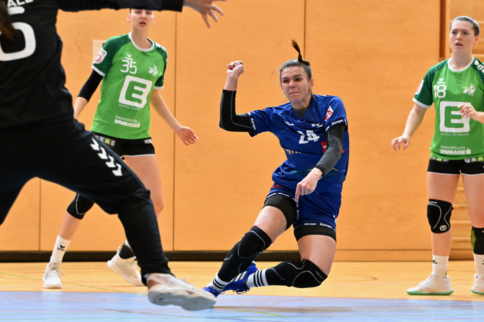 #35 SCHIEBER Leana HIB Graz, #24 Brezenci Lara SC Ferlach Damen, #18 MORITZ Anna HIB Graz, SC Ferlach vs. HIB Graz 16.3.2024, SC Ferlach vs. HIB Graz  am 16.03.2024 in Ferlach (Ballspielhalle Ferlach), Austria, (Photo by Bernd Stefan)