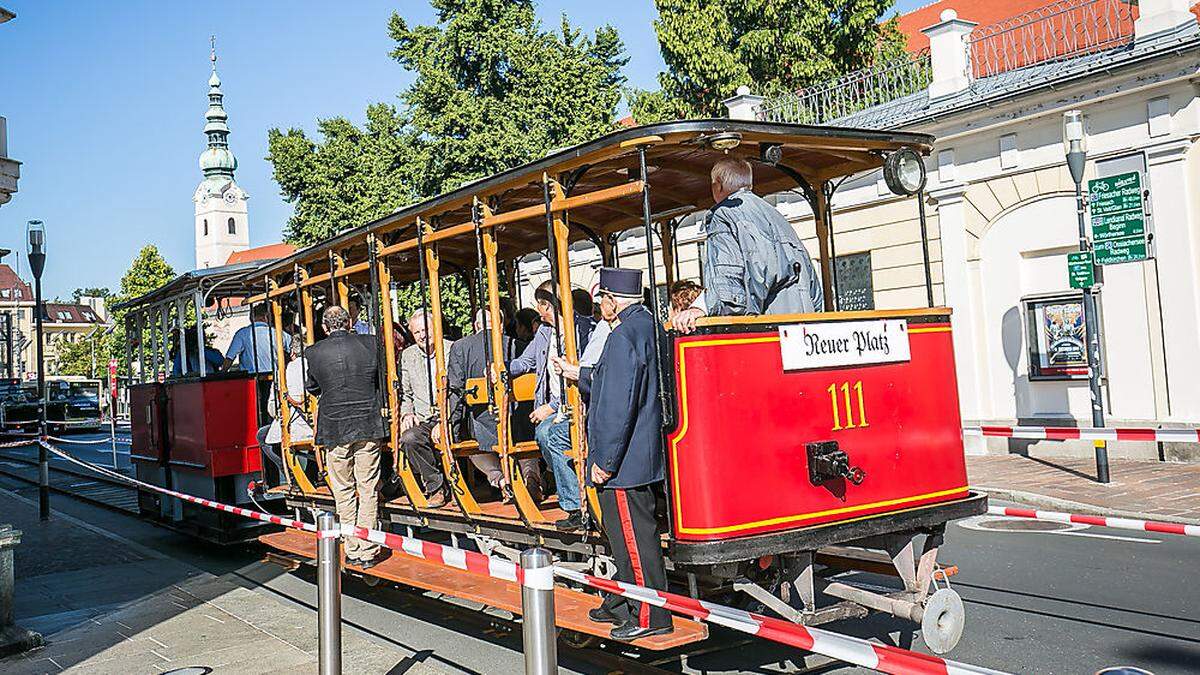 Einsteigen bitte: Nostalgische Fahrt mit der Tram