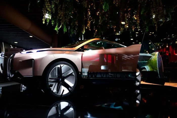 Auch ein BMW Vision iNEXT wird in Barcelona ausgestellt.
