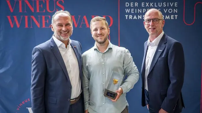Peter Grill aus Leutschach (Mitte) ist „Newcomer-Winzer des Jahres“
