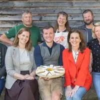 Setzen auf vegan (von links): Irmgard Rieger, Mödlinger Hütte, Jaqueline Egger, Geschäftsführerin Tourismusverband Gesäuse, Karl Völkl, Ardning Alm Hütte, Manuel Demmel, Buchsteinhaus, Karin Renn, Ardning Alm Hütte, Sandra Neukart, Österreich Werbung, Gottfried Härtel, Admonter Haus, Burgi Brunnmayr, Ennstaler Hütte. 