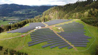 In den nächsten Jahren soll die Steiermark Hunderte Hektar an großflächigen Photovoltaikanlagen bekommen