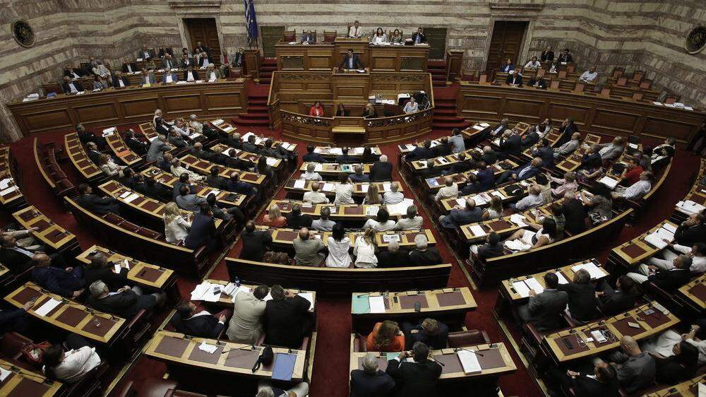 Das Parlament in Athen stimmte mehrheitlich für das neue Gesetz
