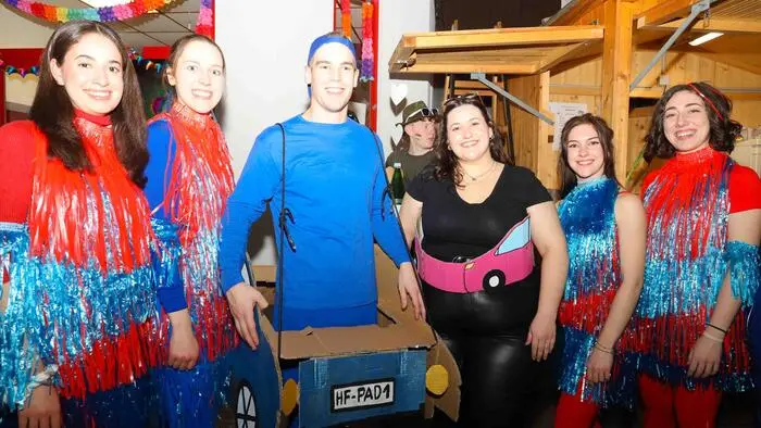 Bereits zum 32. Mal wurde die Bierbaumer Faschingssitzung zu einem fröhlichen Treffpunkt für Jung und Alt und bewies einmal mehr ihren festen Platz im Veranstaltungskalender.