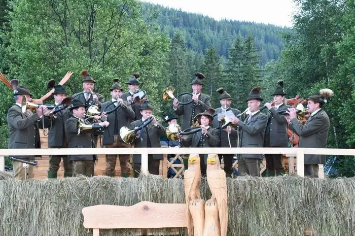 Die Jagdhornbläsergruppe Oberwölz eröffnete die Veranstaltung.