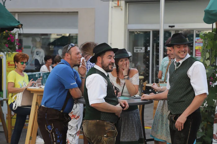 Mehr über das Mulbratlfest kann man beim Durchblättern der Fotoserie erfahren.