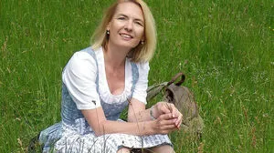 In der Natur tankt Autorin Claudia Rossbacher Kraft