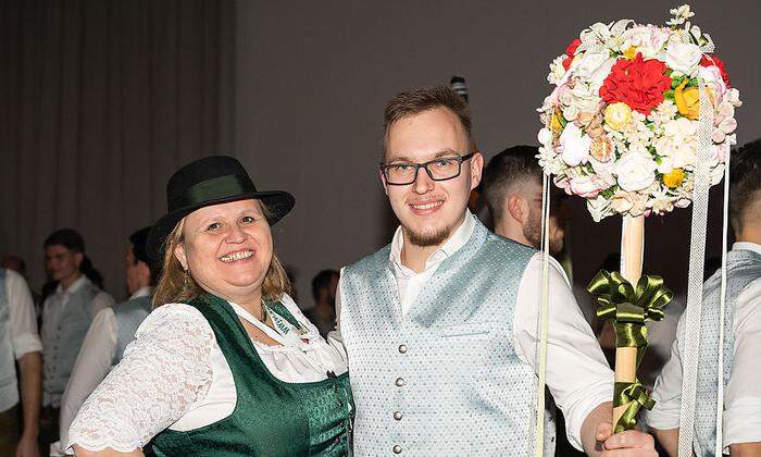 Claudia Eichler und Landjugend-Obmann der Südoststeiermark Raphael Dunkl 