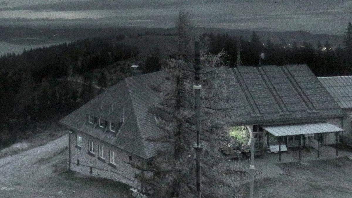 Ein Blick auf die Bergstation am Sonntagmorgen