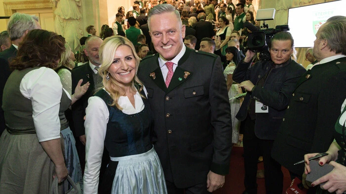 Landeshauptmann Mario Kunasek (FPÖ) mit seiner Frau Sabrina Kunasek