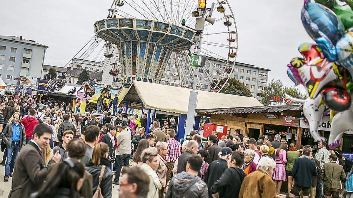 Zehntausende Gäste stürmen den Wiesenmarkt