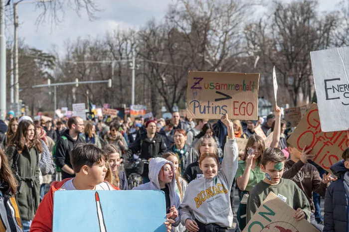 An die 800 Teilnehmerinnen und Teilnehmer forderten ein Klimaschutzgesetz ...