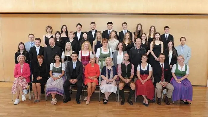 Leni Bischof, Julia Fuchs, Johanna Helmich, Johannes Hofer, Sebastian Huber, Anja Kackl, Daniel Köberl, Julian-Nikolaos Komatz, Christina Mandl, Marie Michls, Ilvy Rahima Pollin, Luca Puchwein, Max Schrempf, Polina Shmaraeva, Jasmina Steinberger, Sarina Steinberger, Sarah Stocker, Katharina Striednig, Enya Thanner, Emelie Waschl.
