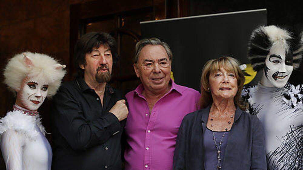 Gilllian Lynne (2.v.re.) mit Andrew Lloyd Webber (Mitte)