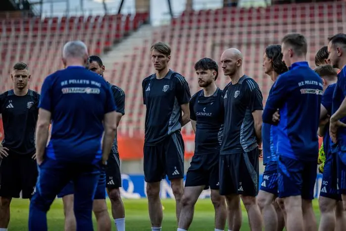 KLAGENFURT,AUSTRIA,30.APR.25 - SOCCER - UNIQA OEFB Cup, final, Wolfsberger AC vs TSV Hartberg, preview, training WAC. Image shows Simon Piesinger, Thomas Sabitzer and Nicolas Wimmer (WAC).   
Photo: GEPA pictures/ Matthias Trinkl