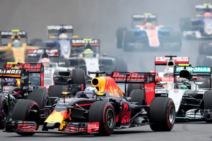 Heiße Boldien bezwingen seit der Wiedereröffnung im Jahr 2015 die neue Strecke. 2014 gab es das erste Formel 1 Rennen nach elfjähriges Pause. Die DTM ist ebenfalls jährlich zu Gast.