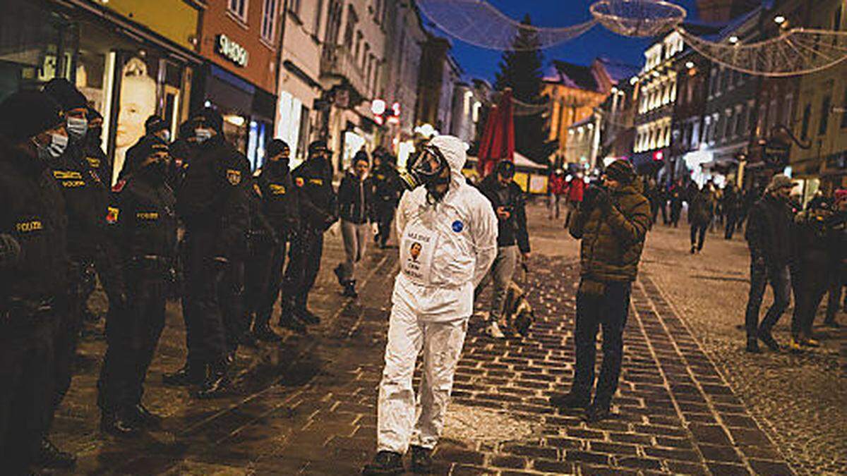 Alarmierter Protest oder pure Provikation? In Villach bot sich am Wochenende eine enorme Bandbreite an Demonstranten