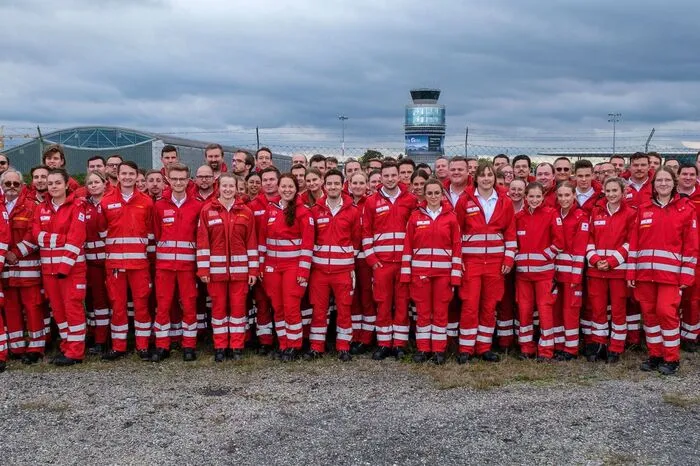 Das Rote Kreuz Graz-Umgebung rückte mit Unterstützung der Bezirksstellen Graz-Stadt, Weiz, Leibnitz sowie der Rot-Kreuz Hilfseinheit der Region 1 mit 25 Fahrzeugen und ca. 100 Mitarbeiterinnen und Mitarbeiter aus.