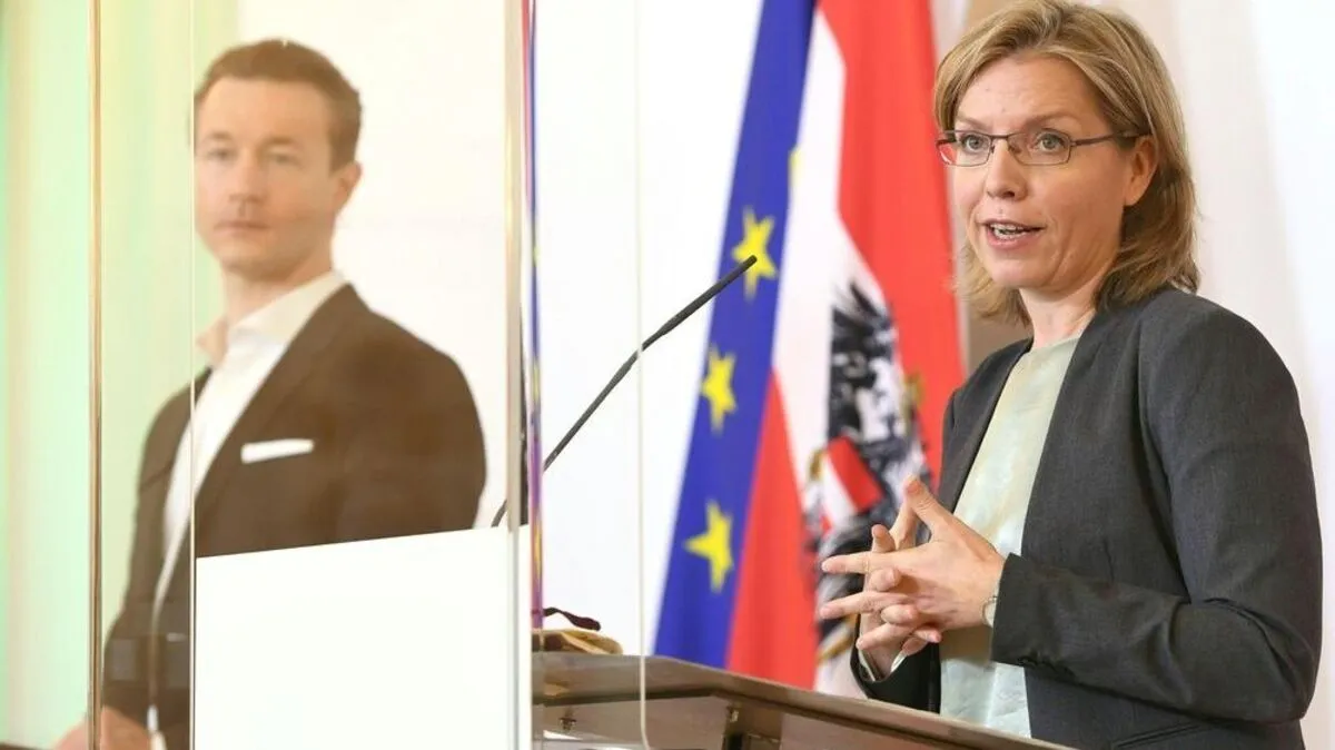 Verkehrsministerin Leonore Gewessler (Grüne) und Finanzminister Gernot Blümel lagen wegen der Westbahnstrecke im Clinsch.