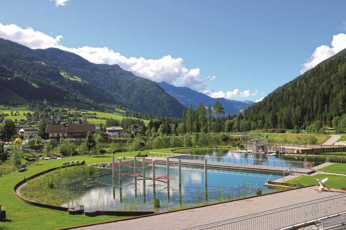 Naturnah und umweltfreundlich: Im Naturbad Großkirchheim kommt man bei der Wasseraufbereitung ganz ohne chemische Zusätze aus